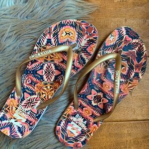 BILLABONG women’s flip flops!
